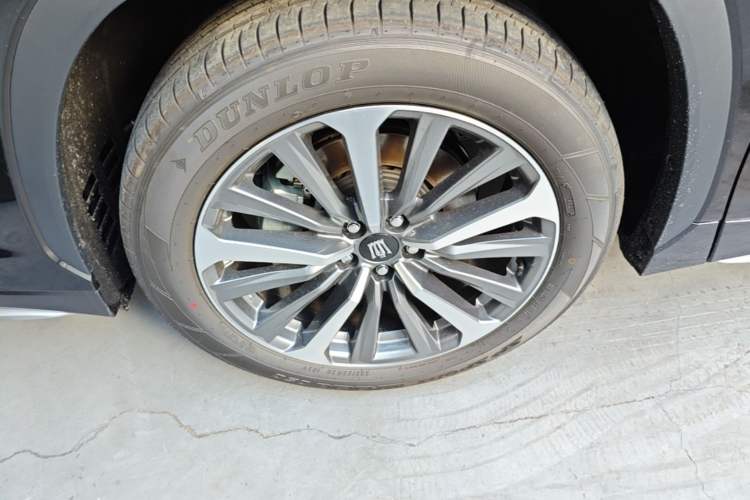 Used Toyota Crown Kluger 2026 Model 2.5L HEV All-Wheel-Drive Luxury Edition Left Front Wheel Hub