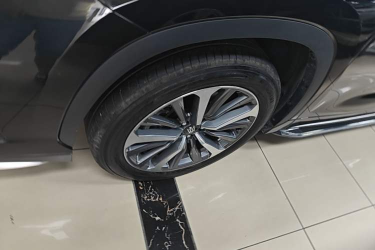 Used Toyota Crown Kluger 2026 Model 2.5L HEV All-Wheel-Drive Luxury Edition Left Front Wheel Hub