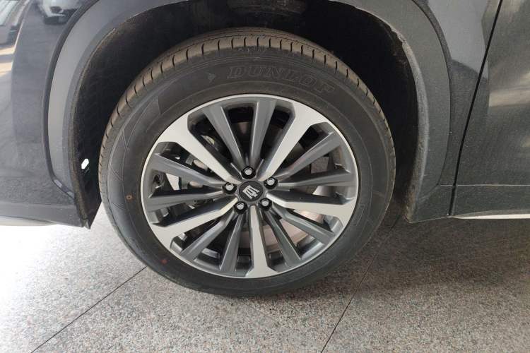 Used Toyota Crown Kluger 2026 Model 2.5L HEV Two-Wheel-Drive Luxury Edition Left Front Wheel Hub