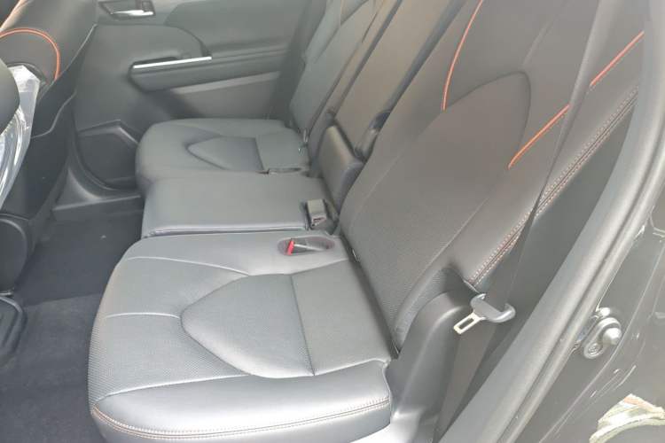 Used Toyota Crown Kluger 2026 Model 2.5L HEV All-Wheel-Drive Prestige Edition Left Rear Seat
