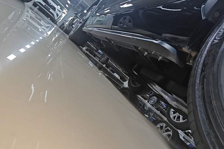 Used Toyota Crown Kluger 2026 Model 2.5L HEV All-Wheel-Drive Luxury Edition Left Side Sill