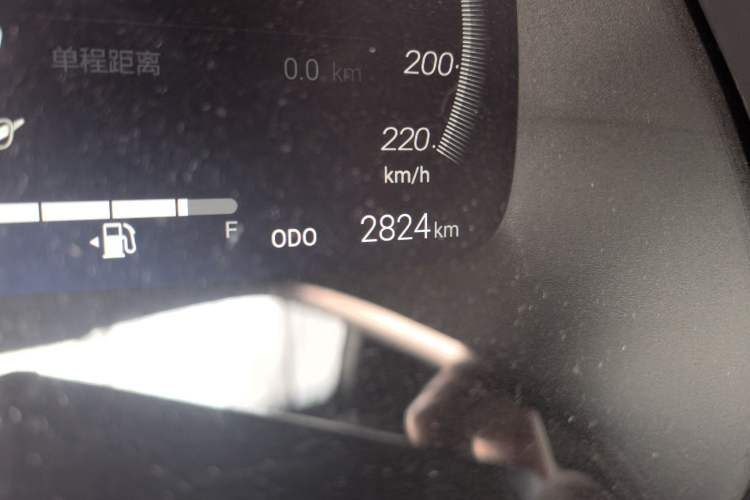Used Toyota Crown Kluger 2026 Model 2.5L HEV All-Wheel-Drive Prestige Edition Odometer Close Up