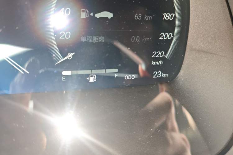 Used Toyota Crown Kluger 2026 Model 2.5L HEV All-Wheel-Drive Prestige Edition Odometer Close Up