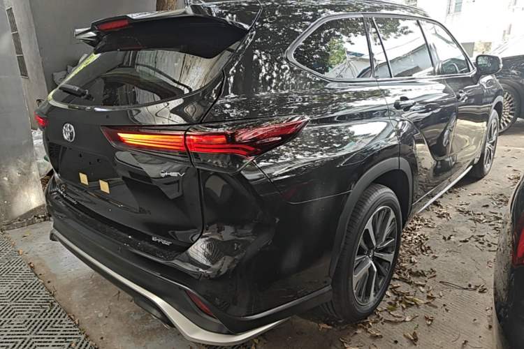 Used Toyota Crown Kluger 2026 Model 2.5L HEV All-Wheel-Drive Prestige Edition Rear Right 45 Deg