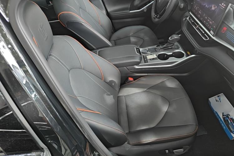 Used Toyota Crown Kluger 2026 Model 2.5L HEV All-Wheel-Drive Prestige Edition Right Front Seat