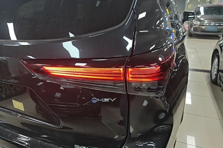 Used Toyota Crown Kluger 2026 Model 2.5L HEV All-Wheel-Drive Prestige Edition Right Rear Taillight