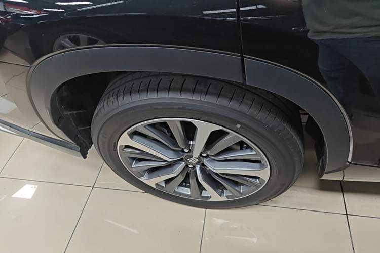 Used Toyota Crown Kluger 2026 Model 2.5L HEV All-Wheel-Drive Prestige Edition Right Rear Wheel Hub
