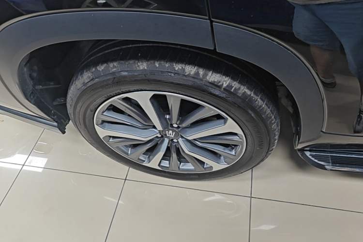 Used Toyota Crown Kluger 2026 Model 2.5L HEV All-Wheel-Drive Luxury Edition Right Rear Wheel Hub