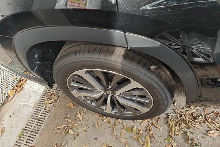 Used Toyota Crown Kluger 2026 Model 2.5L HEV All-Wheel-Drive Prestige Edition Right Rear Wheel Hub