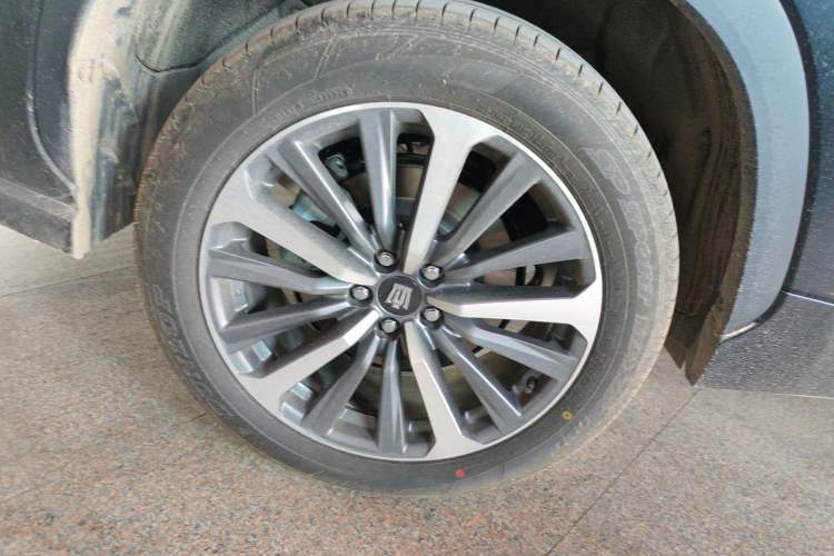 Used Toyota Crown Kluger 2026 Model 2.5L HEV Two-Wheel-Drive Luxury Edition Right Rear Wheel Hub