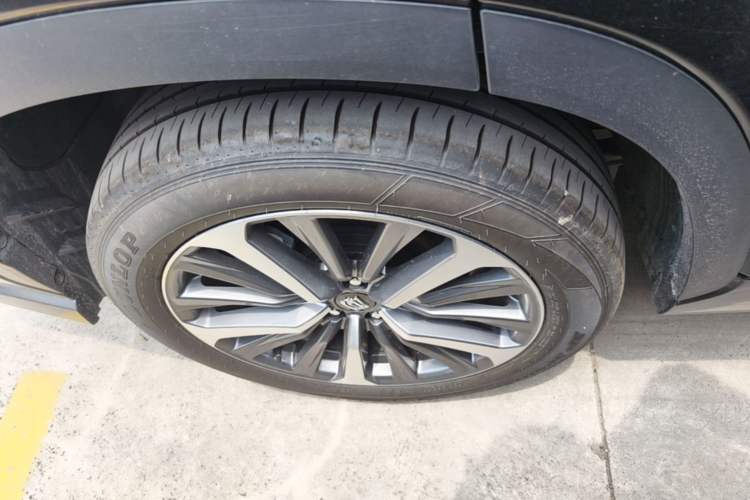 Used Toyota Crown Kluger 2026 Model 2.5L HEV All-Wheel-Drive Prestige Edition Right Rear Wheel Hub