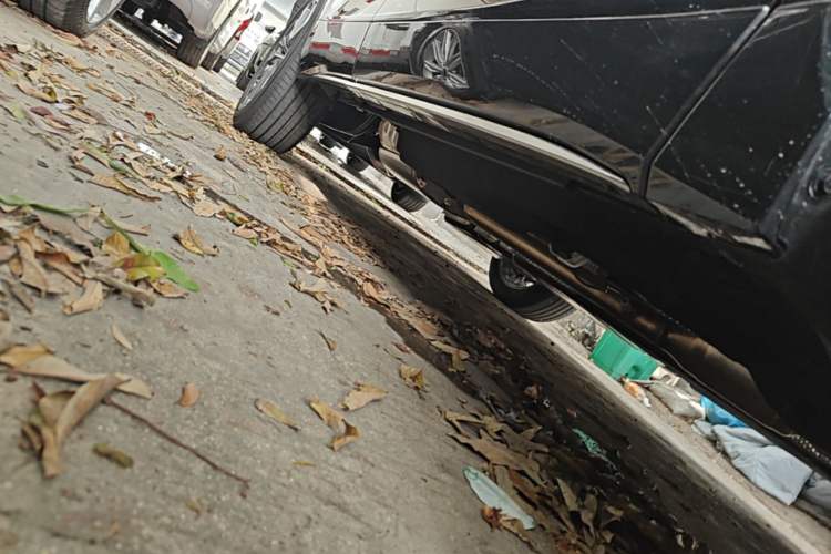 Used Toyota Crown Kluger 2026 Model 2.5L HEV All-Wheel-Drive Prestige Edition Right Side Sill