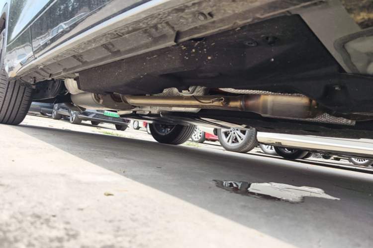 Used Toyota Crown Kluger 2026 Model 2.5L HEV All-Wheel-Drive Prestige Edition Right Side Sill