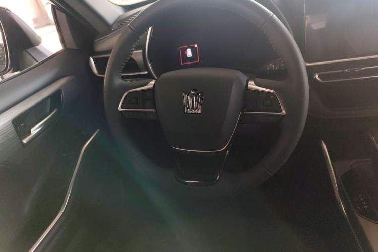 Used Toyota Crown Kluger 2026 Model 2.5L HEV Two-Wheel-Drive Luxury Edition Steering Wheel