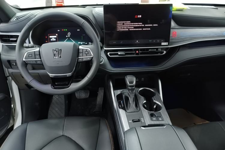 Used Toyota Crown Kluger 2026 Model 2.5L HEV All-Wheel-Drive Prestige Edition Center Console