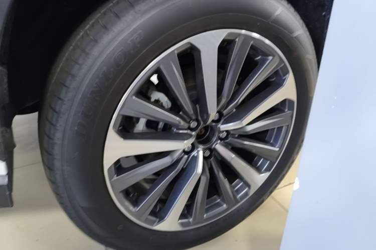 Used Toyota Crown Kluger 2026 Model 2.5L HEV All-Wheel-Drive Prestige Edition Exterior 5