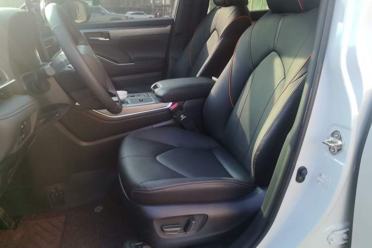 Used Toyota Crown Kluger 2026 Model 2.5L HEV All-Wheel-Drive Prestige Edition Left Front Seat