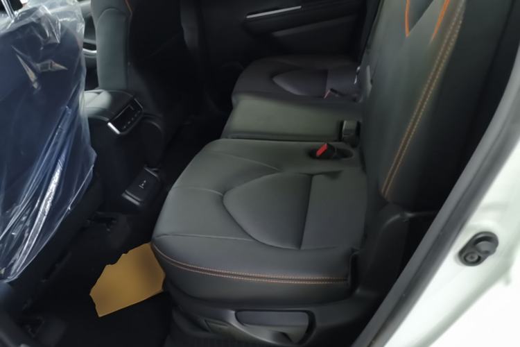 Used Toyota Crown Kluger 2026 Model 2.5L HEV All-Wheel-Drive Prestige Edition Left Rear Seat
