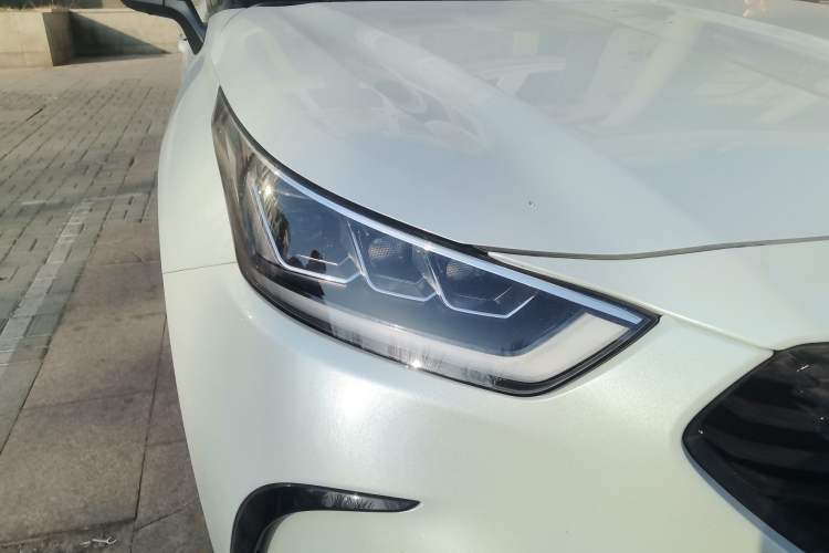 Used Toyota Crown Kluger 2026 Model 2.5L HEV All-Wheel-Drive Prestige Edition Right Front Headlight