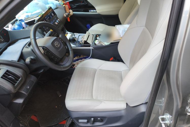 Used Toyota FAW bZ4X 2022 Four-Wheel-Drive High-Performance PRO Edition Left Front Seat