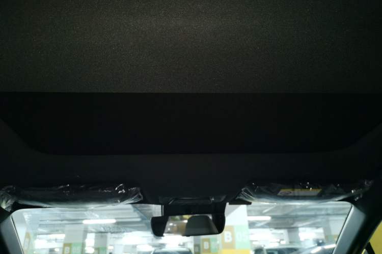 Used Toyota FAW bZ4X 2022 Two-Wheel-Drive Long-Range JOY Edition Headliner