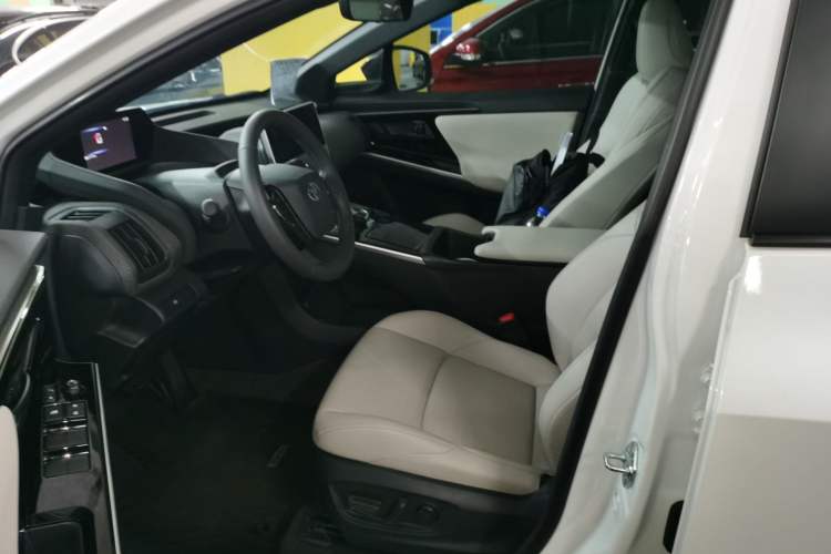 Used Toyota FAW bZ4X 2022 Two-Wheel-Drive Long-Range JOY Edition Left Front Seat