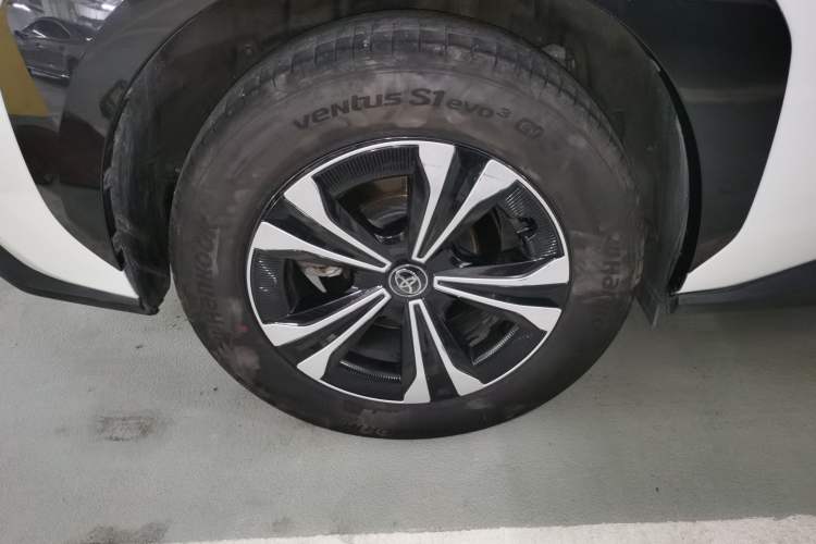 Used Toyota FAW bZ4X 2022 Two-Wheel-Drive Long-Range JOY Edition Right Rear Wheel Hub