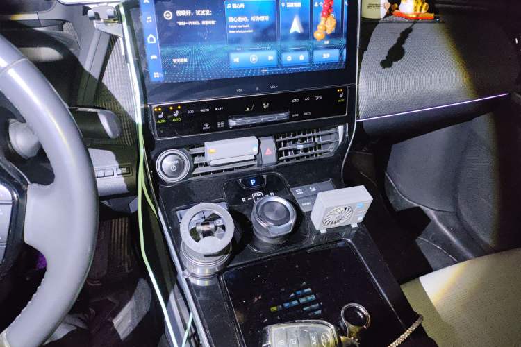 Used Toyota FAW bZ4X 2022 Two-Wheel Drive Long-Range PRO Version Audio And AC Panel