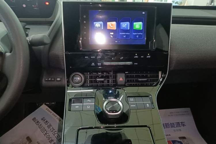 Used Toyota FAW bZ4X 2022 Two-Wheel-Drive Elite JOY Edition Audio And AC Panel
