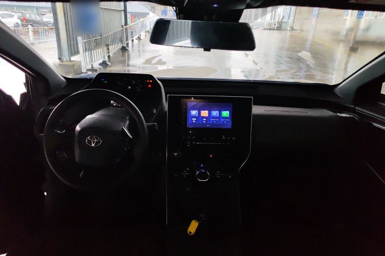 Used Toyota FAW bZ4X 2022 Two-Wheel-Drive Long-Range JOY Edition Center Console