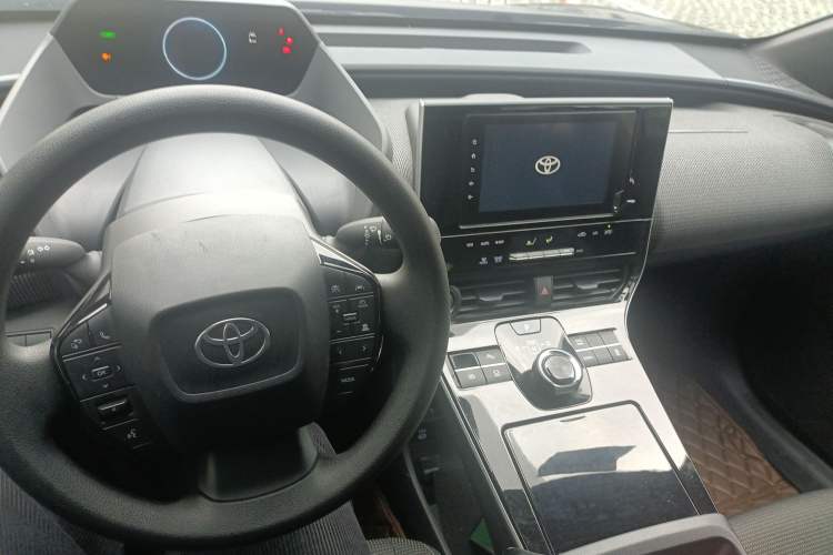 Used Toyota FAW bZ4X 2022 Two-Wheel-Drive Elite JOY Edition Center Console