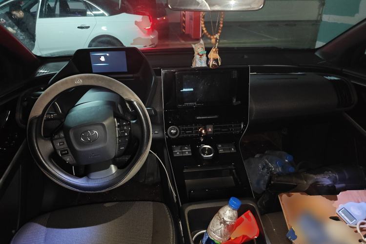 Used Toyota FAW bZ4X 2022 Two-Wheel-Drive Elite JOY Edition Center Console