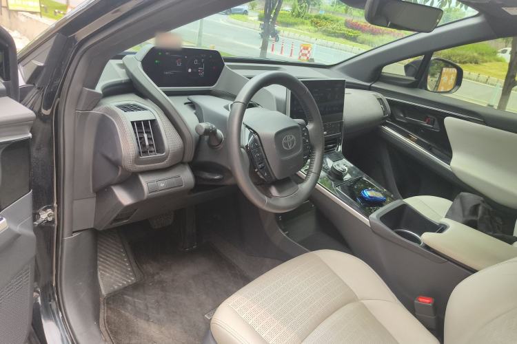 Used Toyota FAW bZ4X 2022 Four-Wheel-Drive High-Performance PRO Edition Driver Seat