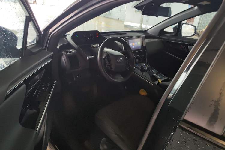 Used Toyota FAW bZ4X 2022 Two-Wheel-Drive Long-Range JOY Edition Driver Seat