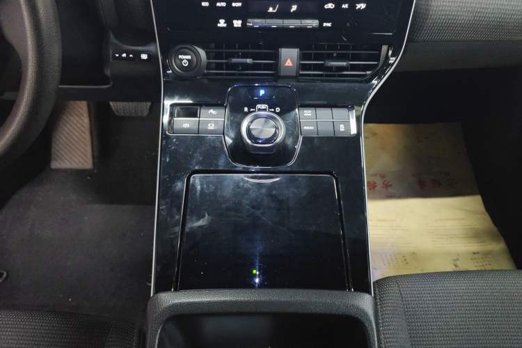 Used Toyota FAW bZ4X 2022 Two-Wheel-Drive Long-Range JOY Edition Gear Lever