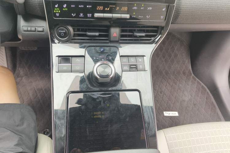 Used Toyota FAW bZ4X 2022 Four-Wheel-Drive High-Performance PRO Edition Gear Lever
