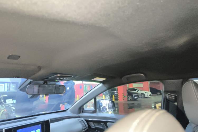 Used Toyota FAW bZ4X 2022 Two-Wheel-Drive Elite JOY Edition Headliner