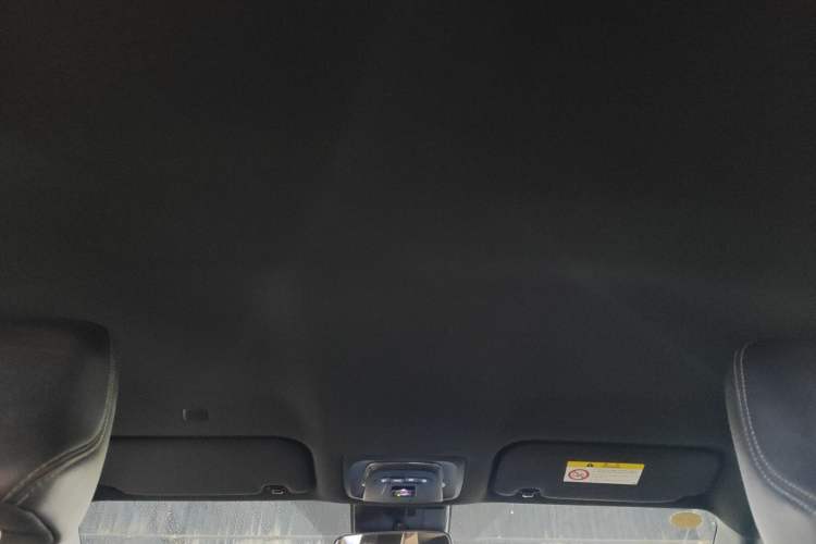 Used Toyota FAW bZ4X 2022 Two-Wheel-Drive Long-Range JOY Edition Headliner