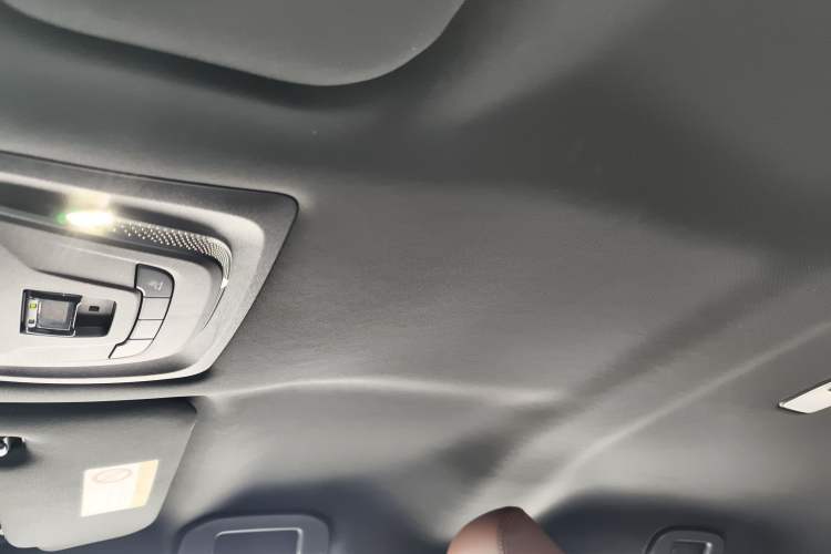 Used Toyota FAW bZ4X 2022 Four-Wheel-Drive High-Performance Premium Edition Headliner