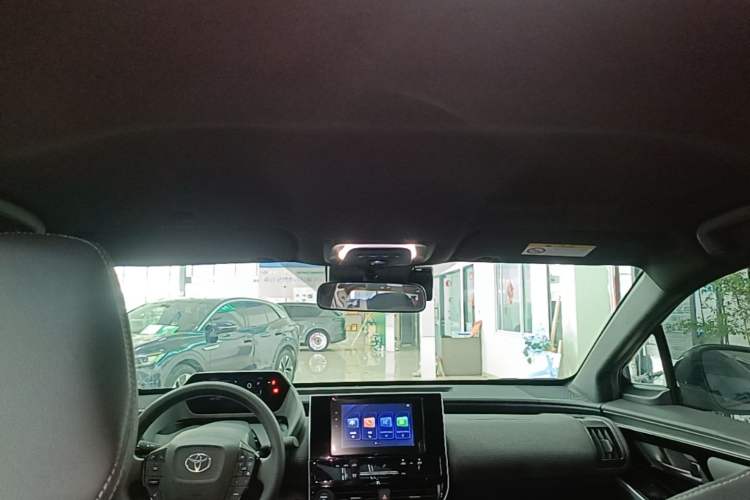 Used Toyota FAW bZ4X 2022 Two-Wheel-Drive Elite JOY Edition Headliner
