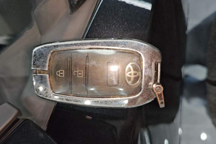 Used Toyota FAW bZ4X 2022 Two-Wheel-Drive Elite JOY Edition Interior 1