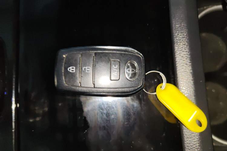 Used Toyota FAW bZ4X 2022 Two-Wheel-Drive Long-Range JOY Edition Interior 1
