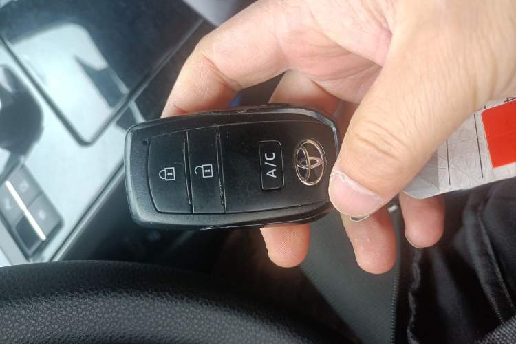 Used Toyota FAW bZ4X 2022 Two-Wheel-Drive Elite JOY Edition Interior 1