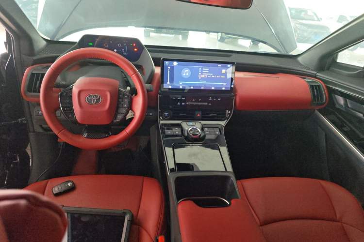 Used Toyota FAW bZ4X 2022 Two-Wheel-Drive Elite JOY Edition Interior 2