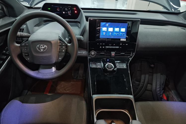 Used Toyota FAW bZ4X 2022 Two-Wheel-Drive Elite JOY Edition Interior 2
