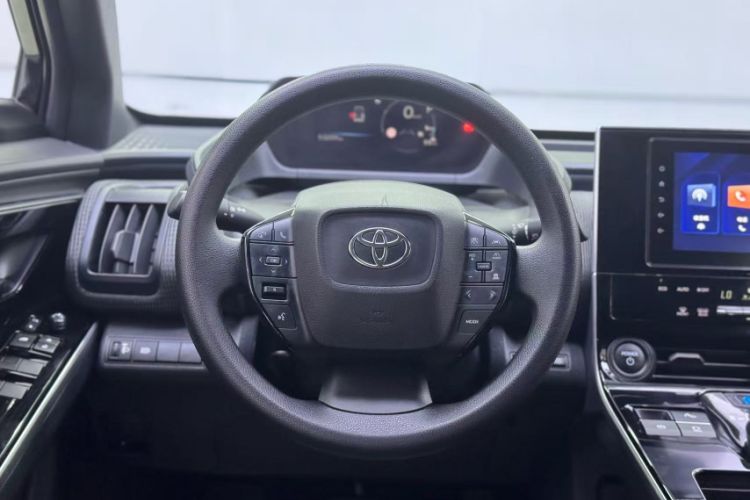 Used Toyota FAW bZ4X 2022 Two-Wheel-Drive Elite JOY Edition Interior 2