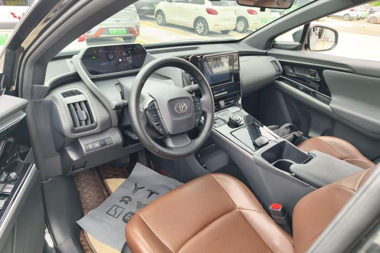 Used Toyota FAW bZ4X 2022 Four-Wheel-Drive High-Performance Premium Edition Interior 2