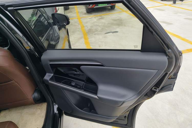 Used Toyota FAW bZ4X 2022 Four-Wheel-Drive High-Performance Premium Edition Interior 6