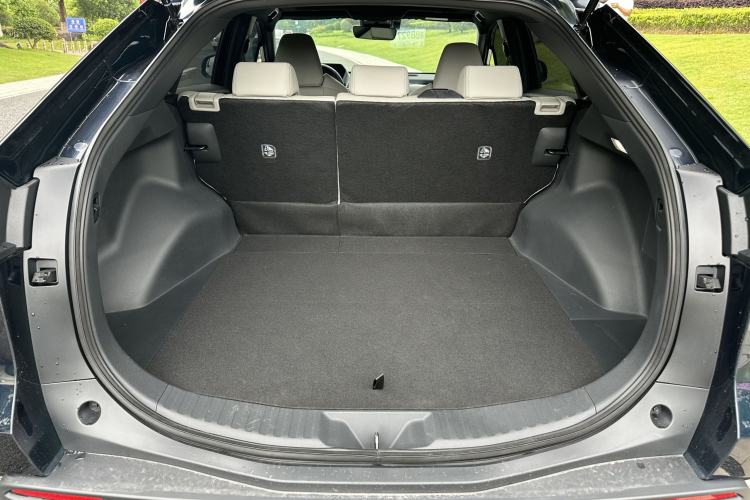 Used Toyota FAW bZ4X 2022 Four-Wheel-Drive High-Performance PRO Edition Interior 8