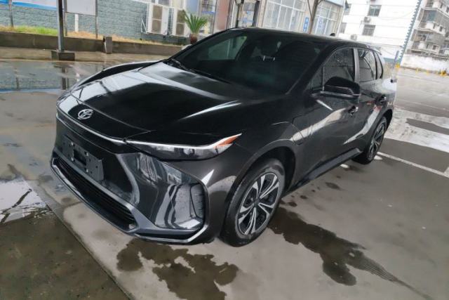 Used Toyota FAW bZ4X 2022 Two-Wheel-Drive Long-Range JOY Edition